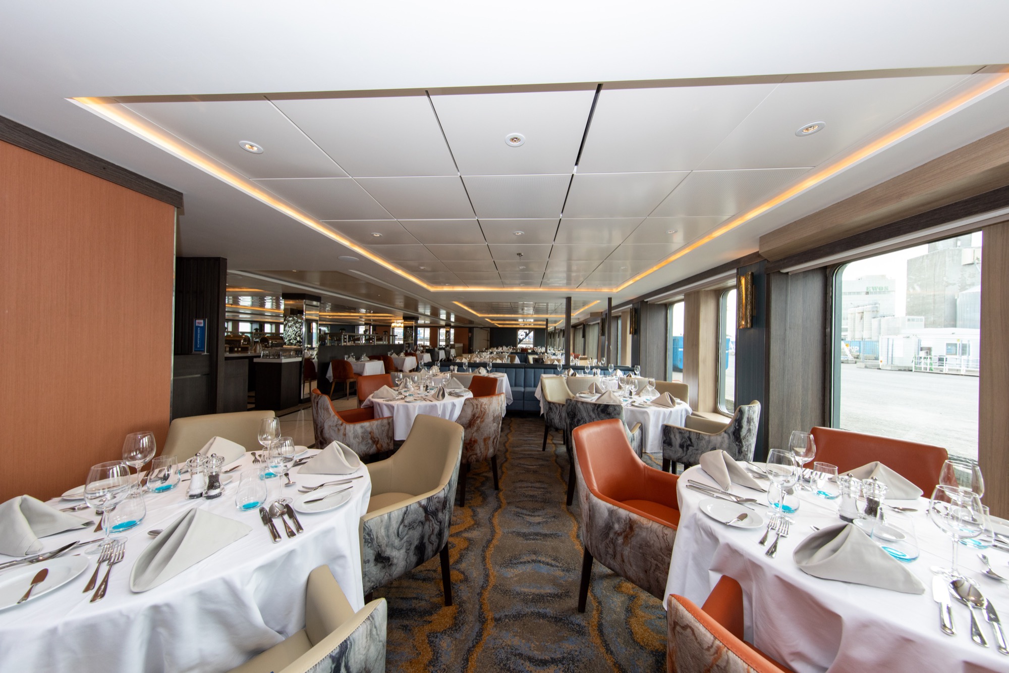 World Explorer - Restaurant